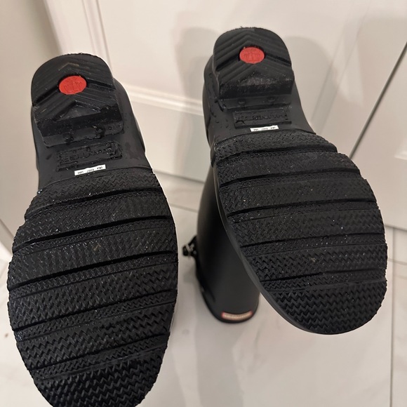 Woman’s Tall Hunter Boots - Picture 7 of 9